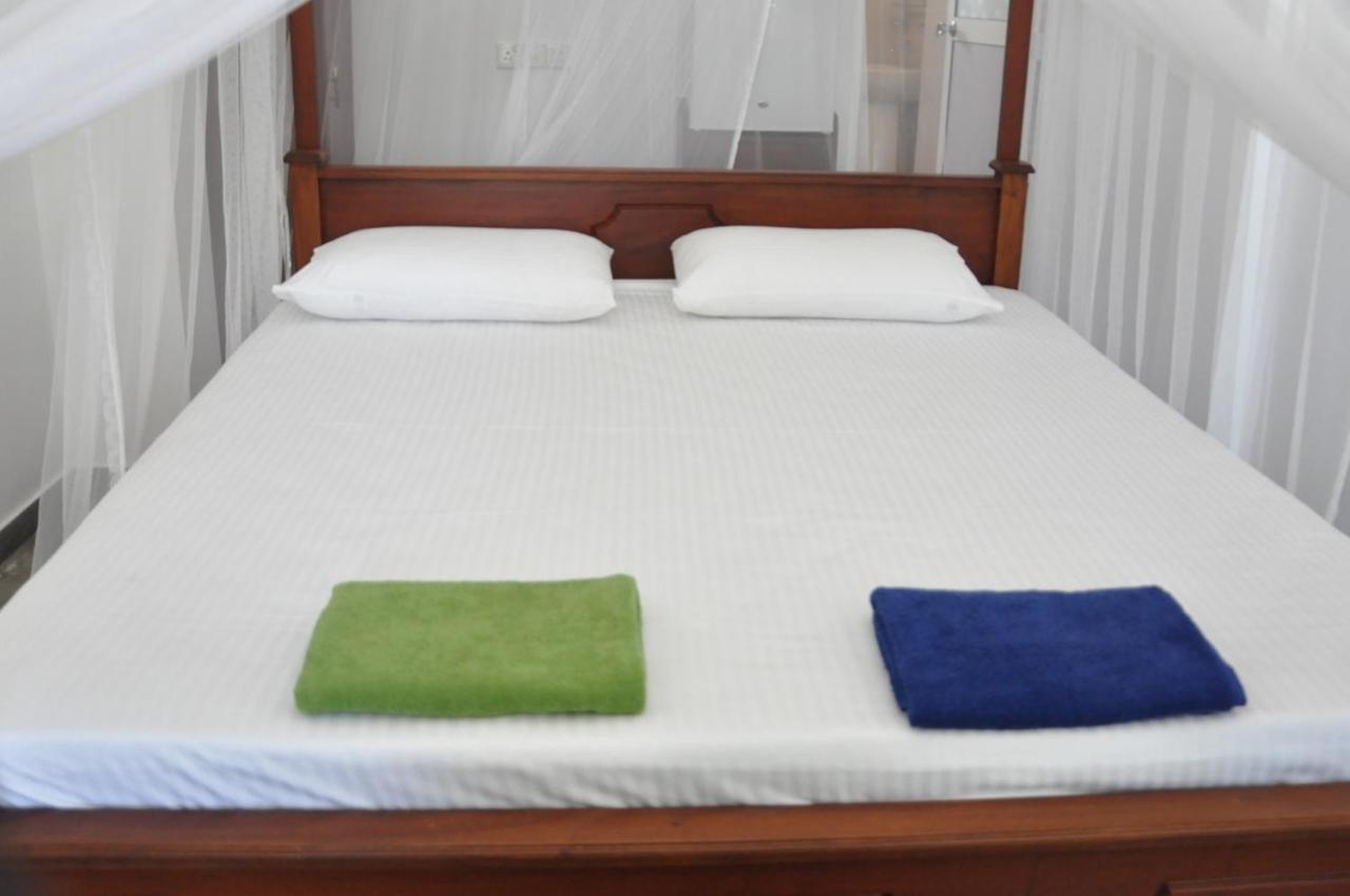 The Ocean Bed & Breakfast Unawatuna Exterior foto